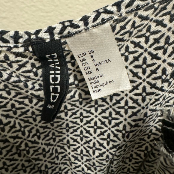 H&M Black and White Romper Size 8 Good Used Condition - Picture 3 of 6